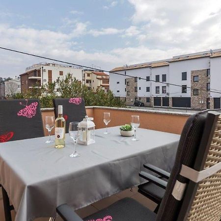 Apartment Dubravka Near The Sandy Beach Medulin Luaran gambar