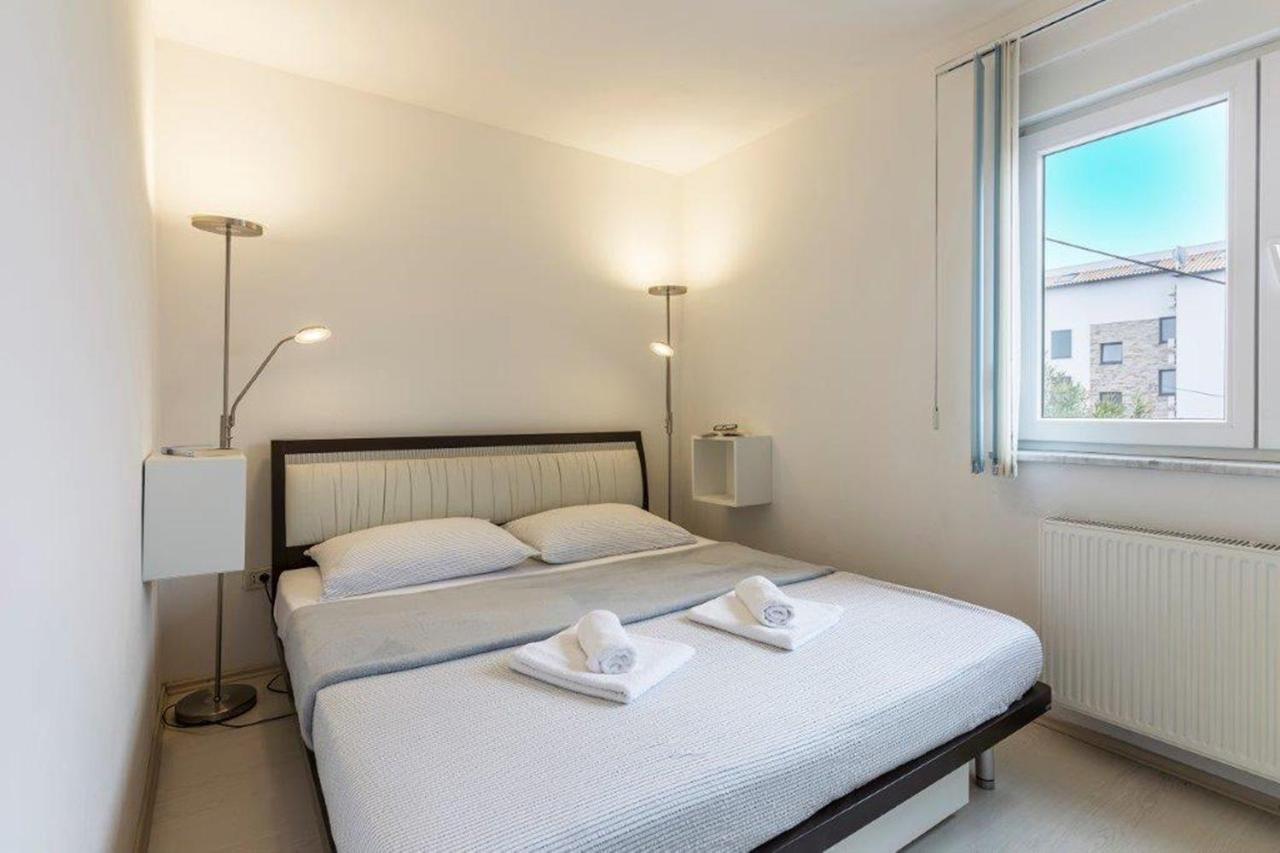 Apartment Dubravka Near The Sandy Beach Medulin Luaran gambar