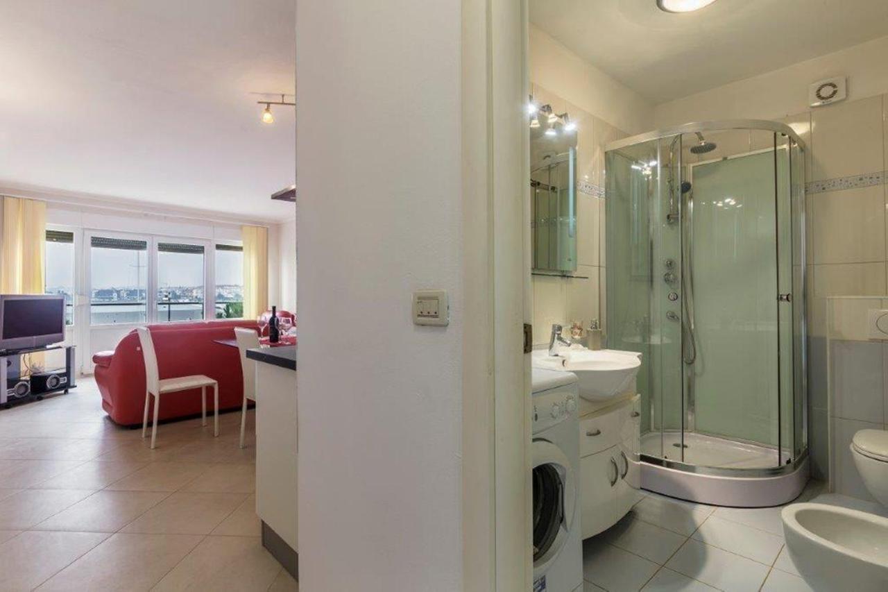 Apartment Dubravka Near The Sandy Beach Medulin Luaran gambar